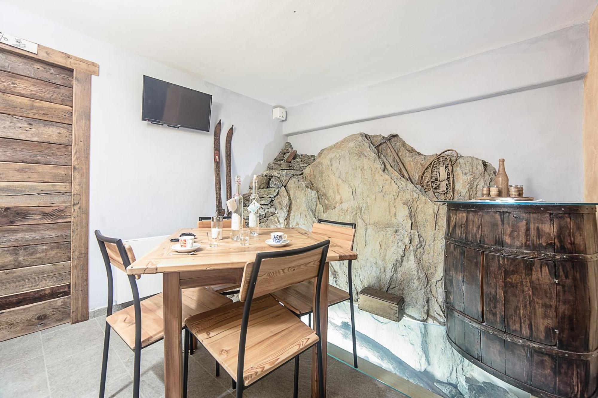 Bed and Breakfast Alpe Rebelle Bionaz Екстер'єр фото