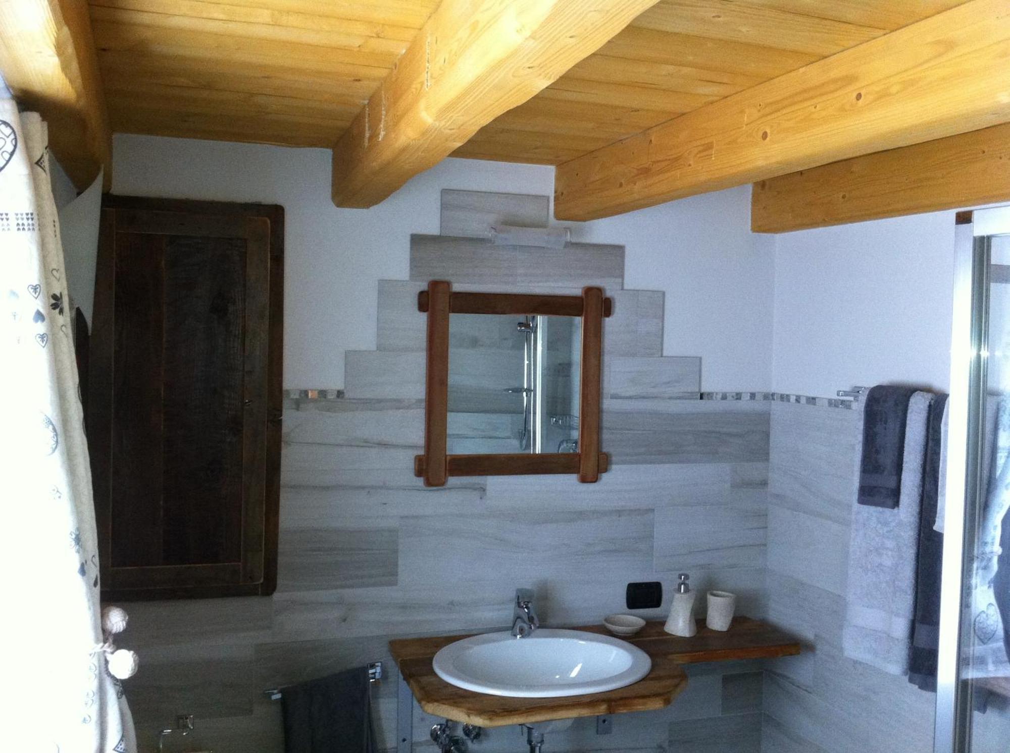 Bed and Breakfast Alpe Rebelle Bionaz Екстер'єр фото