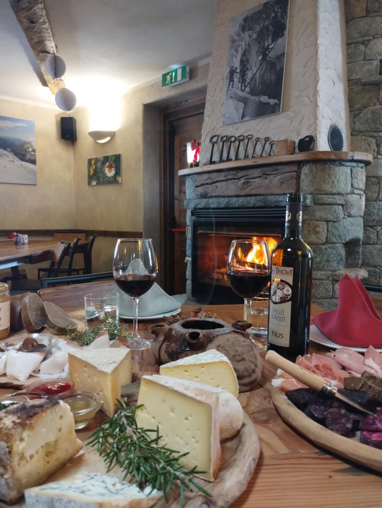 Bed and Breakfast Alpe Rebelle Bionaz Екстер'єр фото