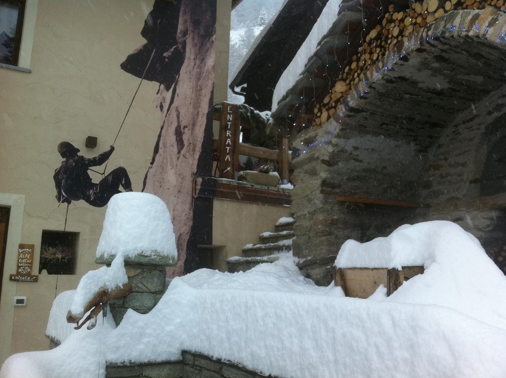Bed and Breakfast Alpe Rebelle Bionaz Екстер'єр фото