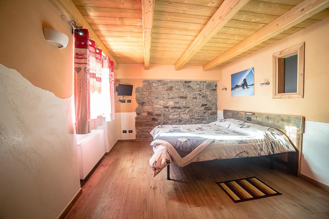 Bed and Breakfast Alpe Rebelle Bionaz Екстер'єр фото